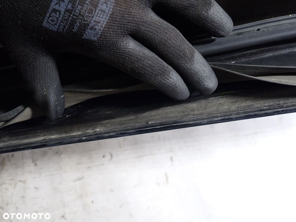 DRZWI LEWY PRZÓD INFINITI M37X KOL:GAC - 24