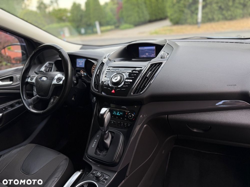 Ford Kuga 2.0 TDCi 4x4 Titanium - 35