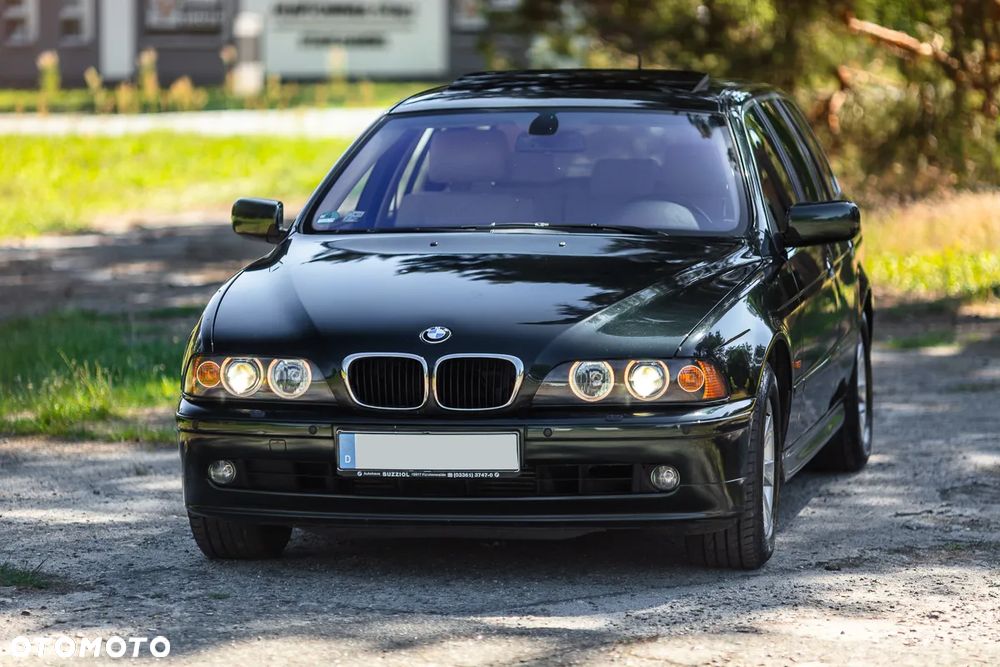 BMW Seria 5 525d Touring - 1