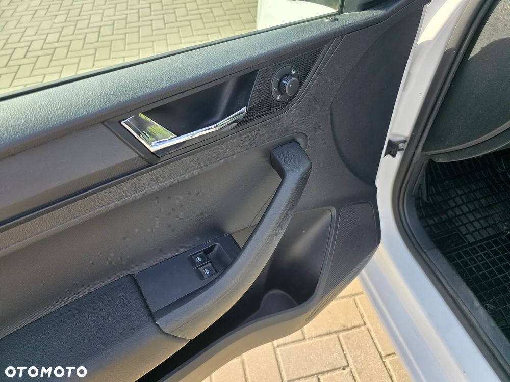 Skoda RAPID - 23