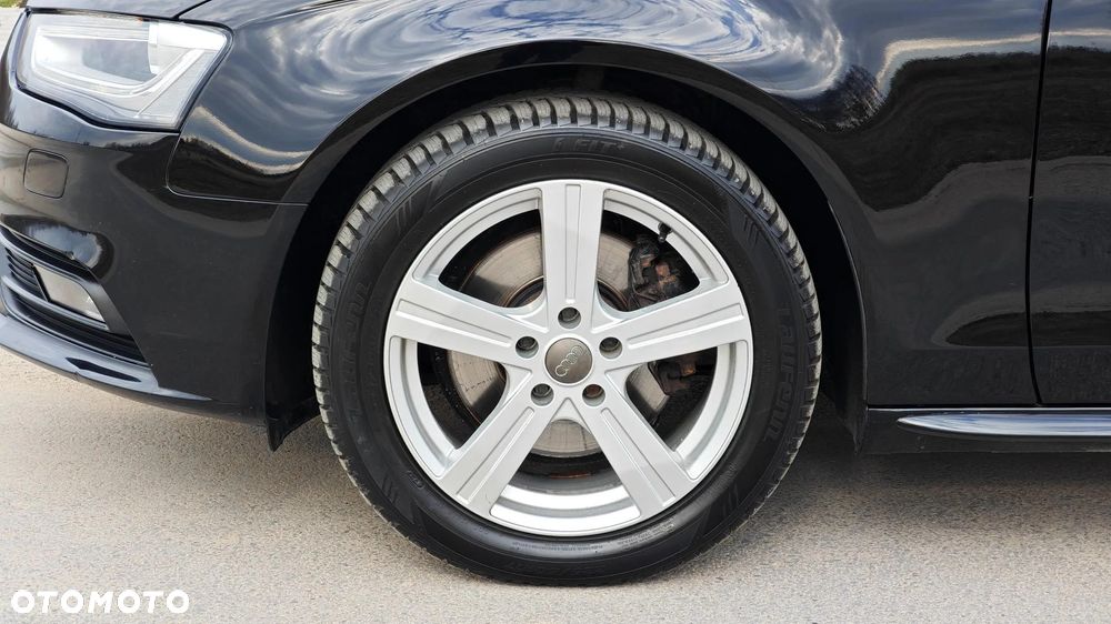 Audi A4 Avant 2.0 TDI DPF quattro Ambiente - 38