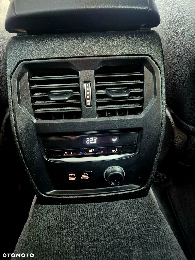 BMW Seria 3 318i Sport Line - 23