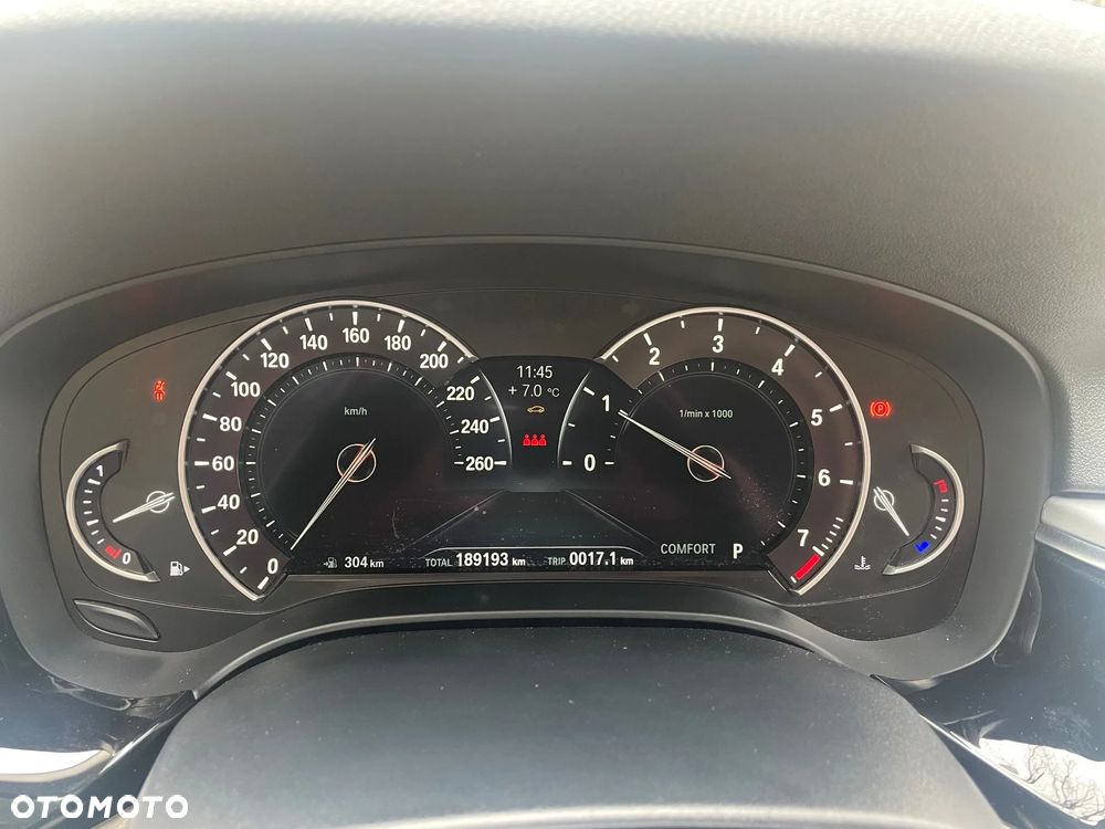 BMW Seria 5 530i xDrive Sport - 7