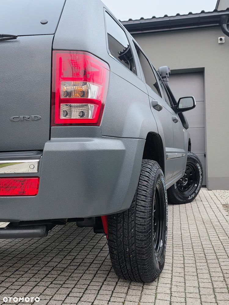 Jeep Grand Cherokee - 27