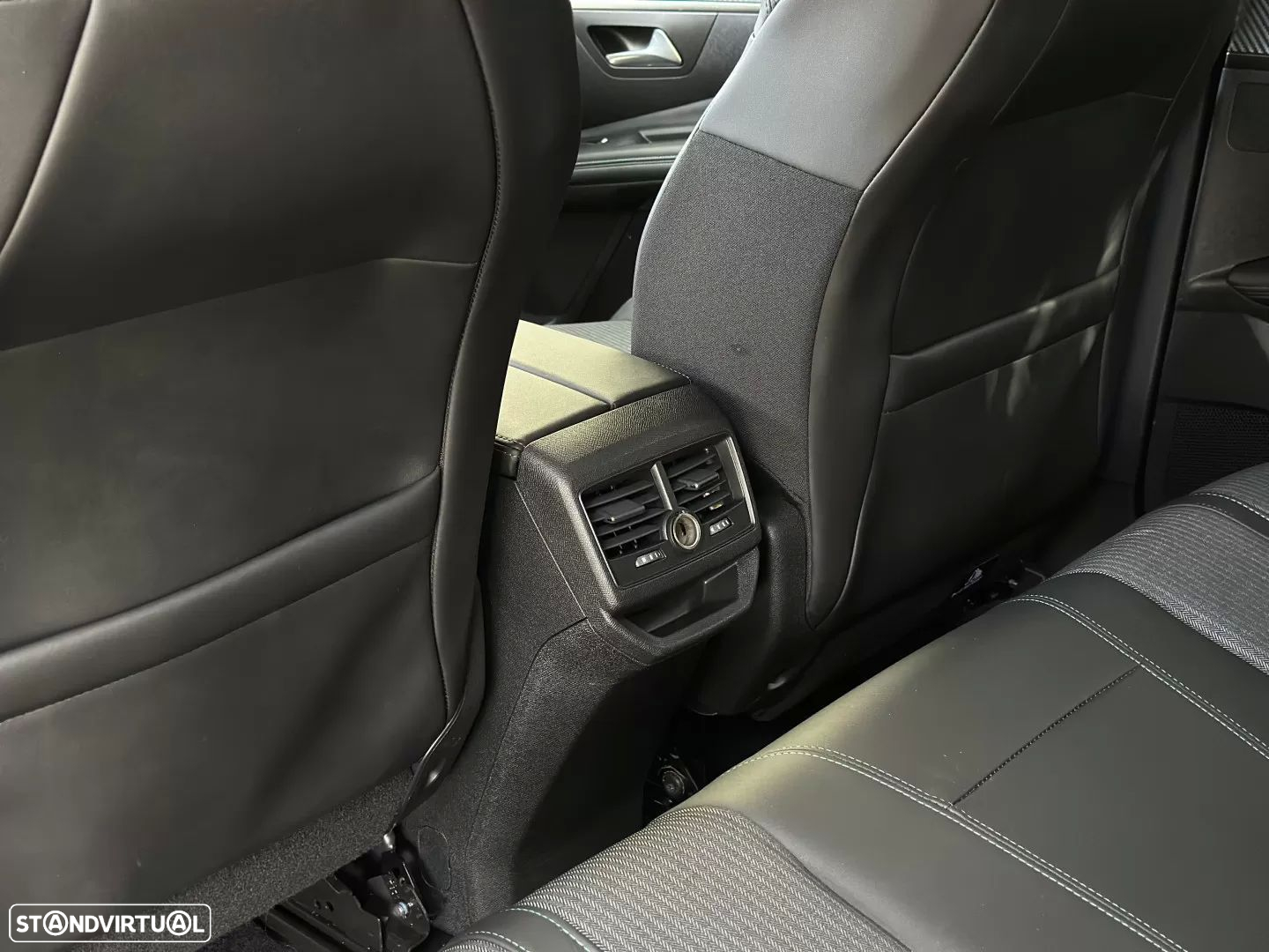 Peugeot 3008 1.6 Hybrid Allure Pack e-EAT8 - 13
