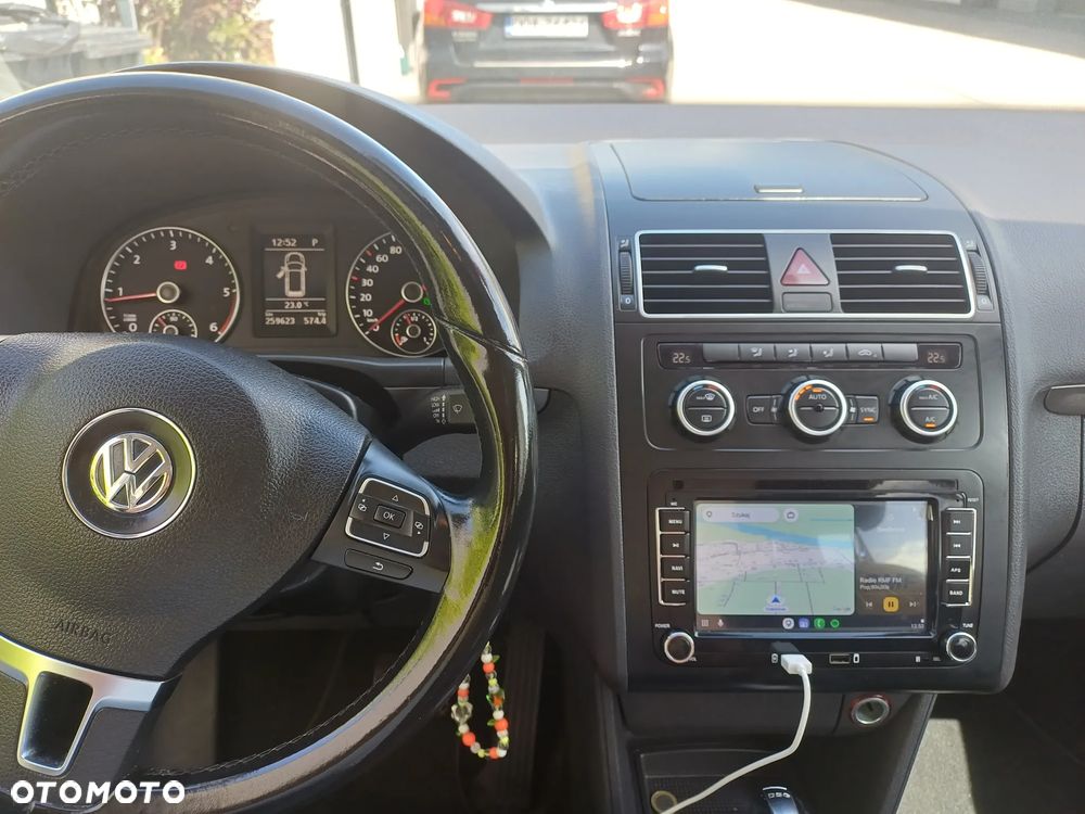 Volkswagen Touran 1.6 TDI DPF BlueMotion Technology DSG Comfortline - 6
