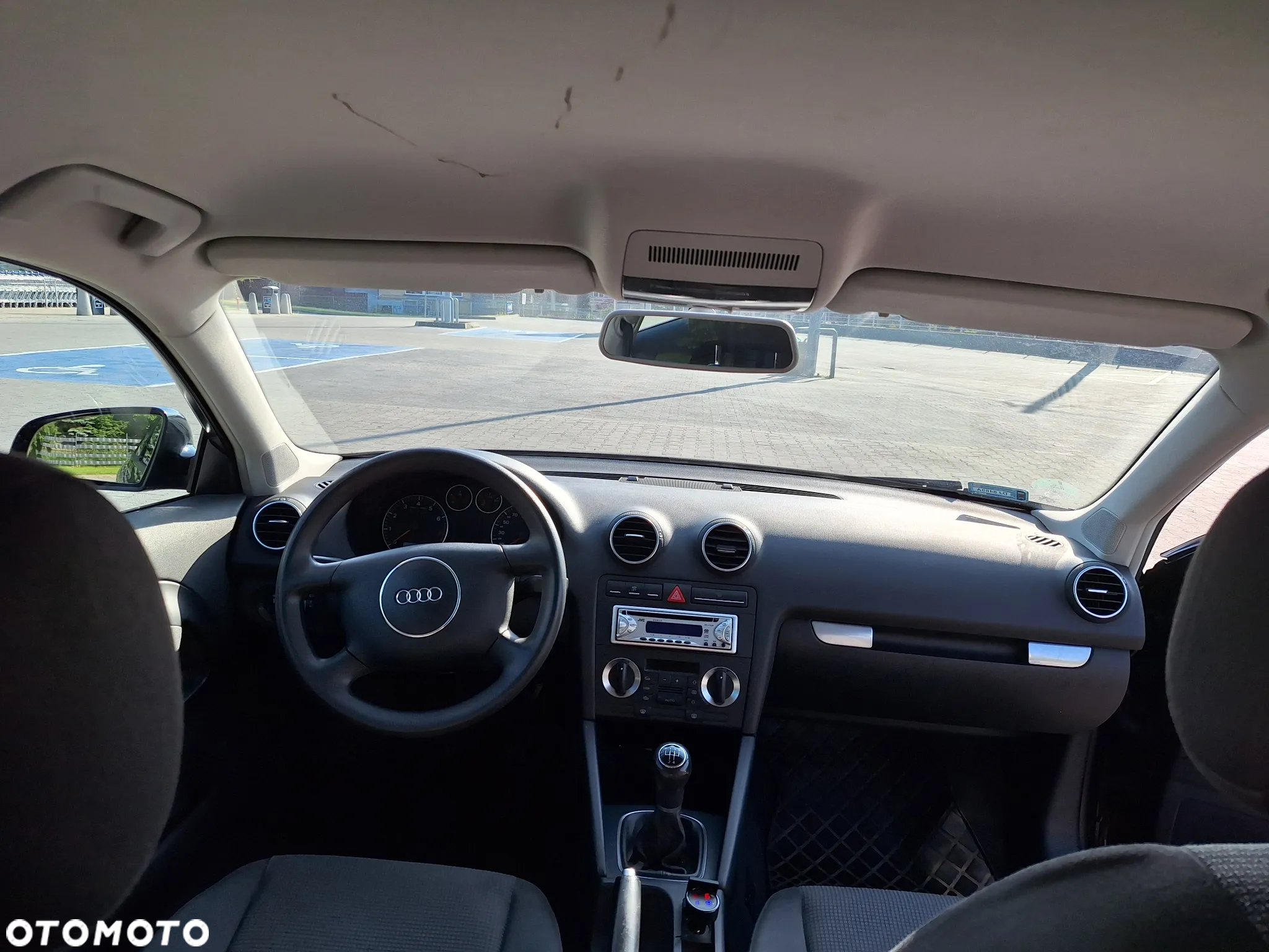 Audi A3 1.6 Ambiente - 8
