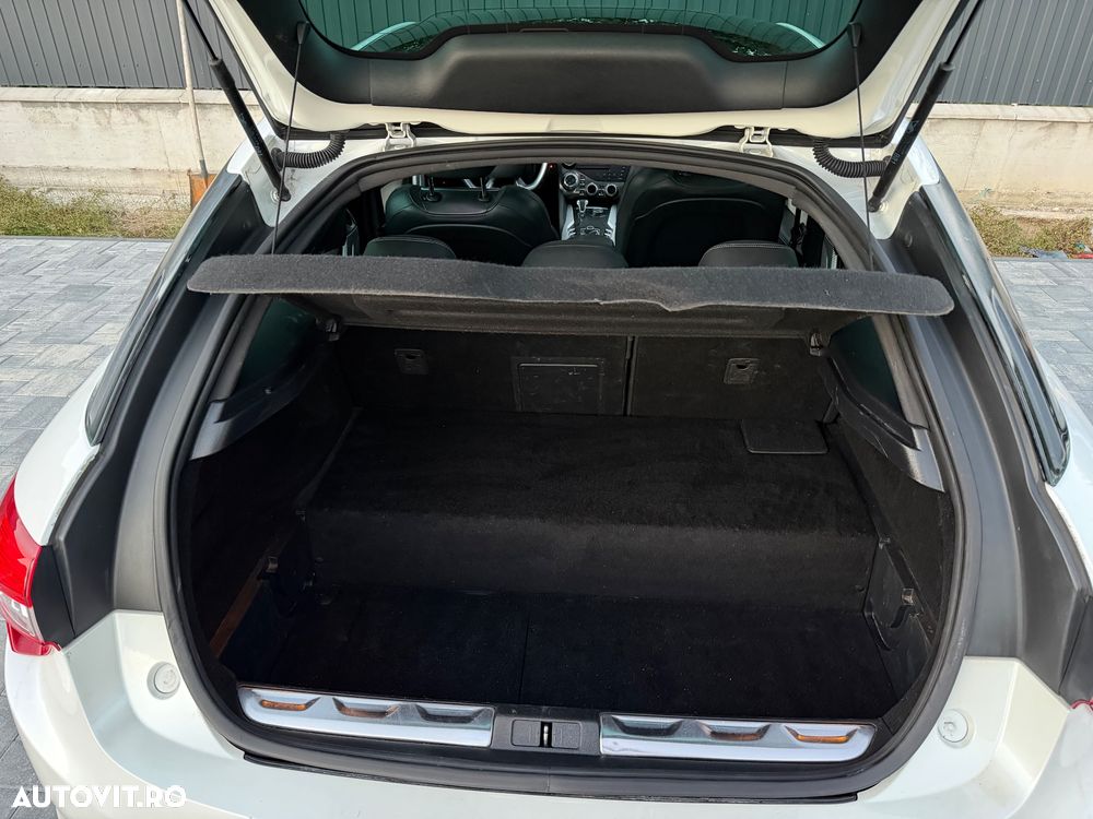 Citroën DS5 Hybrid4 EGS6 SportChic - 14