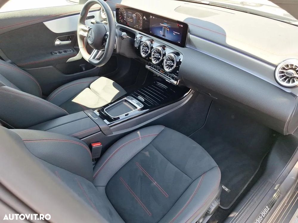 Mercedes-Benz CLA 250 e Coupe - 13