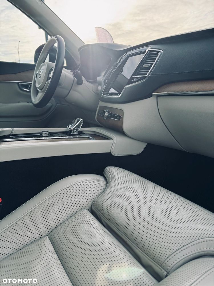 Volvo XC 90 B5 D AWD Inscription 7os - 28