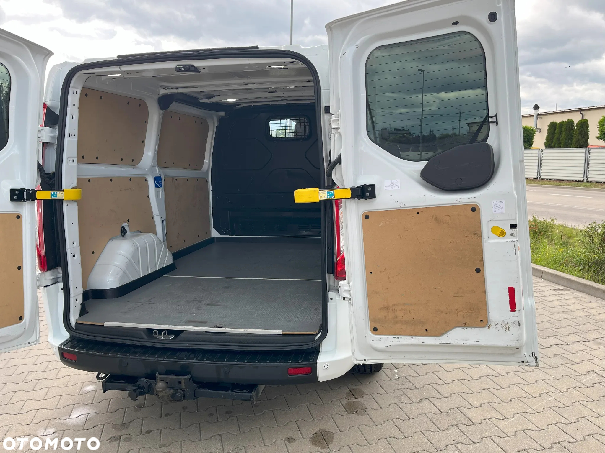 Ford Transit Custon - 11