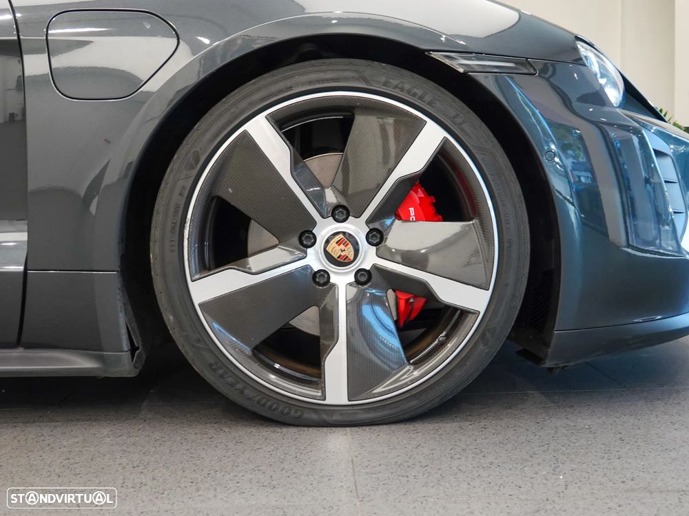 Porsche Taycan 4S - 9