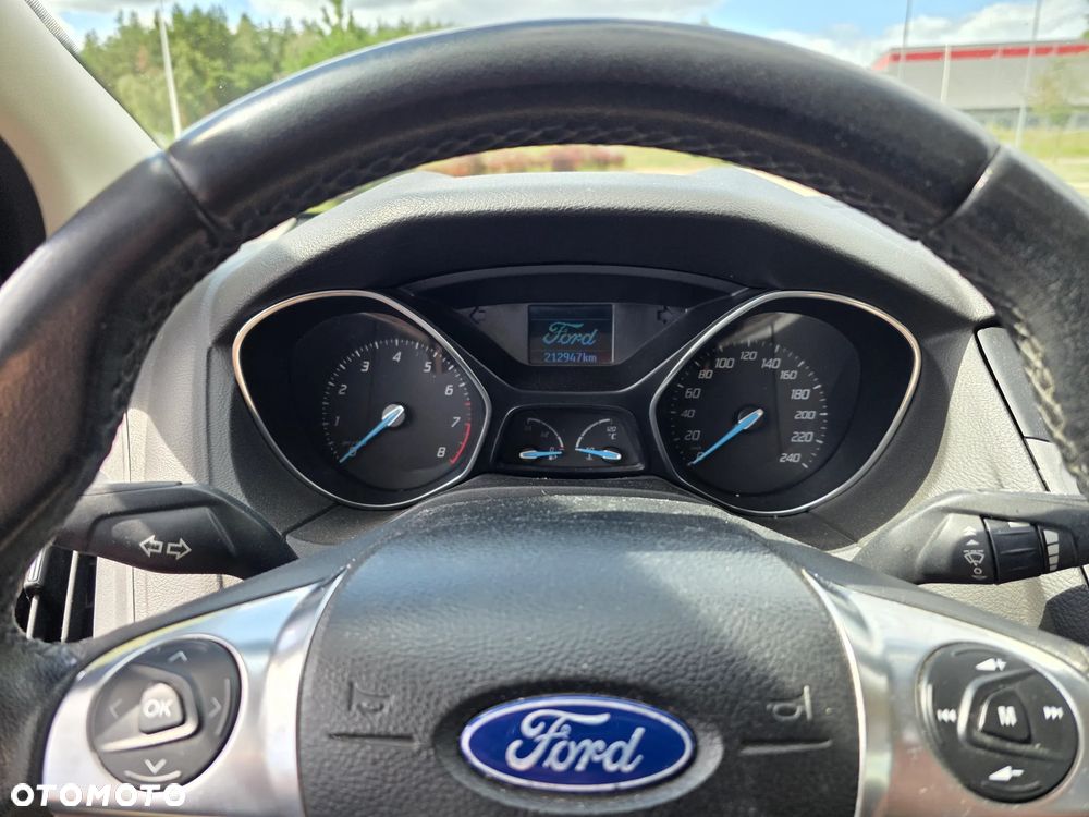 Ford Focus 1.6 Ambiente - 21