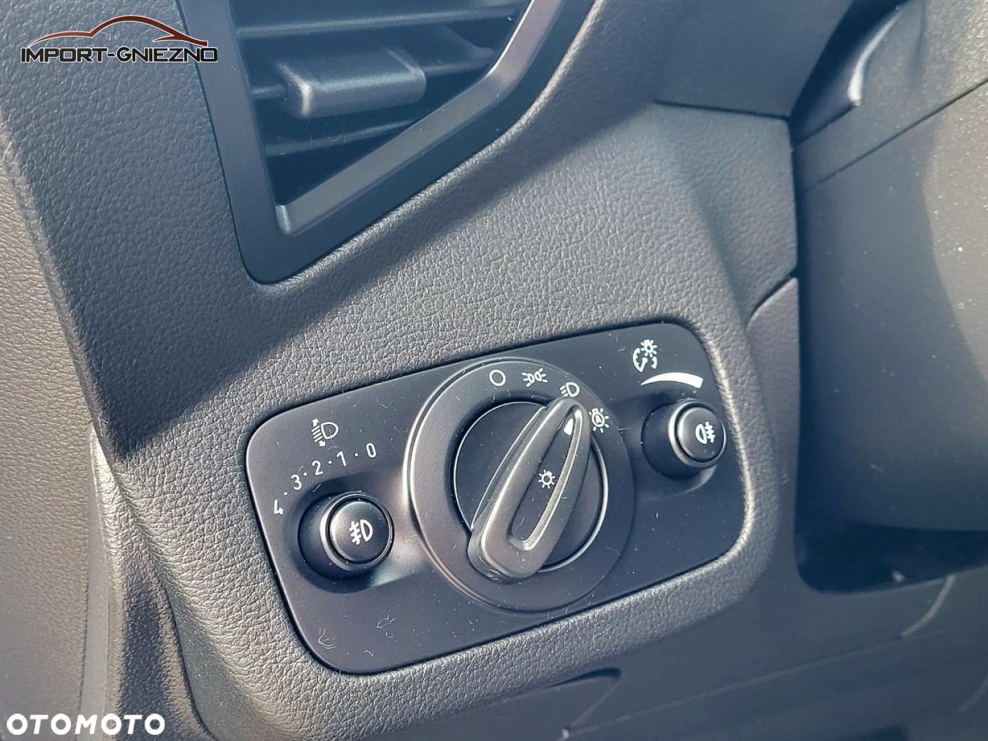Ford Grand C-MAX - 10