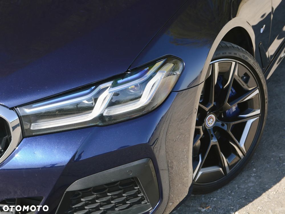 BMW Seria 5 540d xDrive mHEV M Sport sport - 9