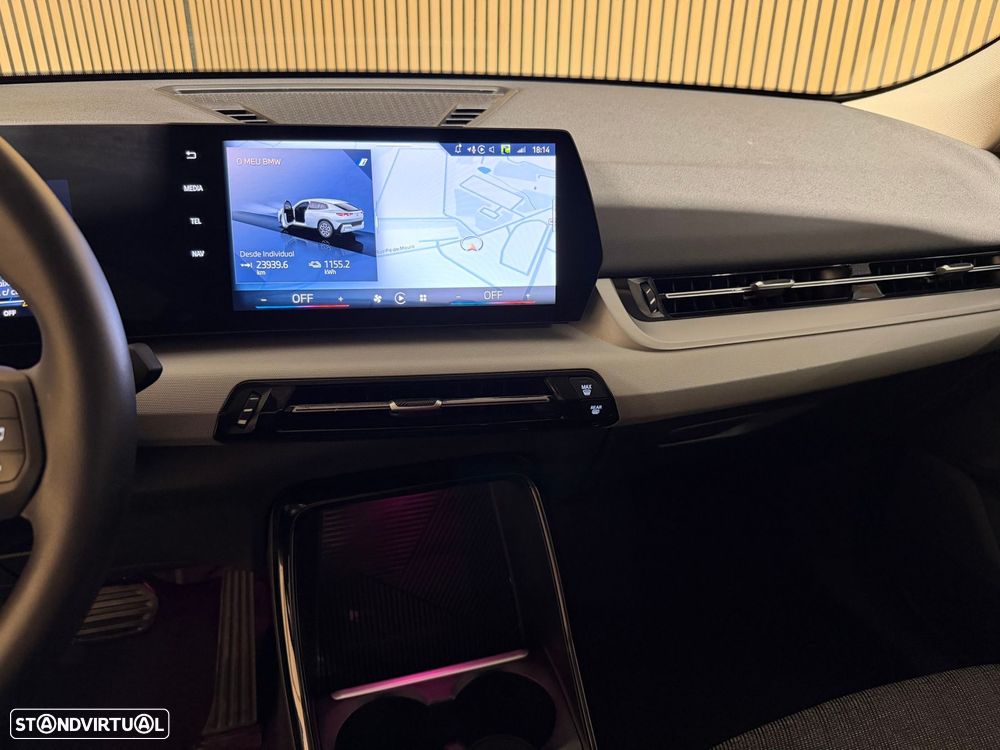 BMW iX2 eDrive20 - 13