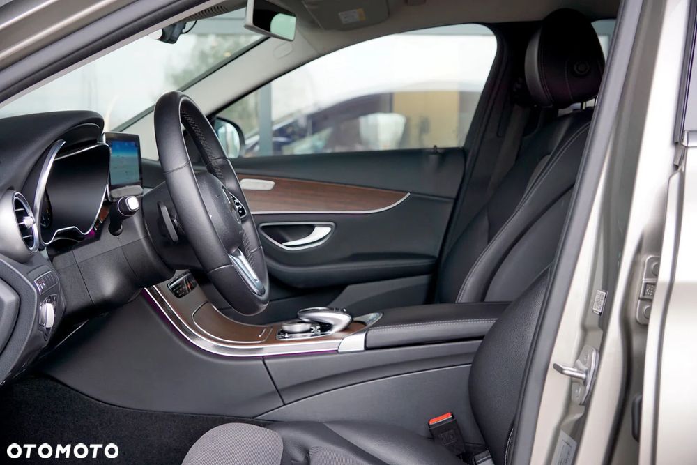 Mercedes-Benz Klasa C 300 9G-TRONIC Avantgarde - 18