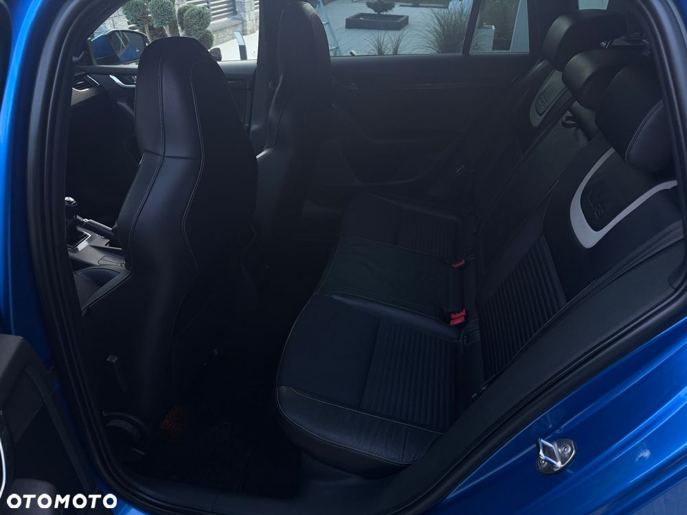 Skoda Octavia 2.0 TDI RS - 17