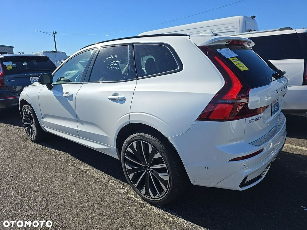 Volvo XC 60 B5 AWD Ultra Dark - 6