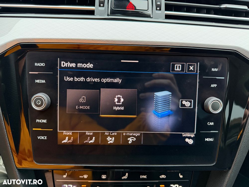 Volkswagen Passat - 26