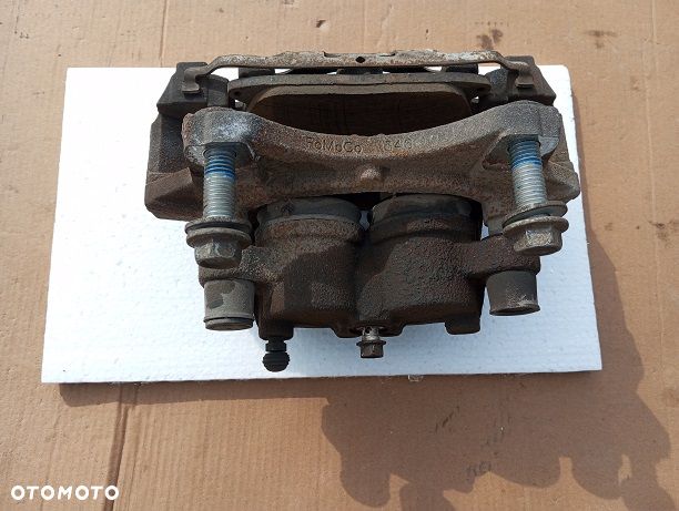 Zacisk prawy przedni Ford Edge II 3.5V6 2014- - 1