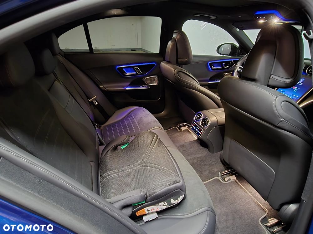 Mercedes-Benz Klasa C 300 e PHEV 4-Matic AMG - 5