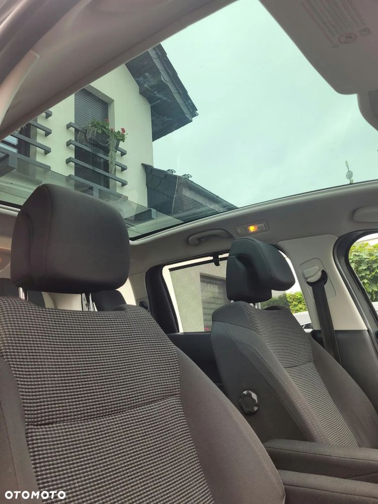 Peugeot 5008 - 19