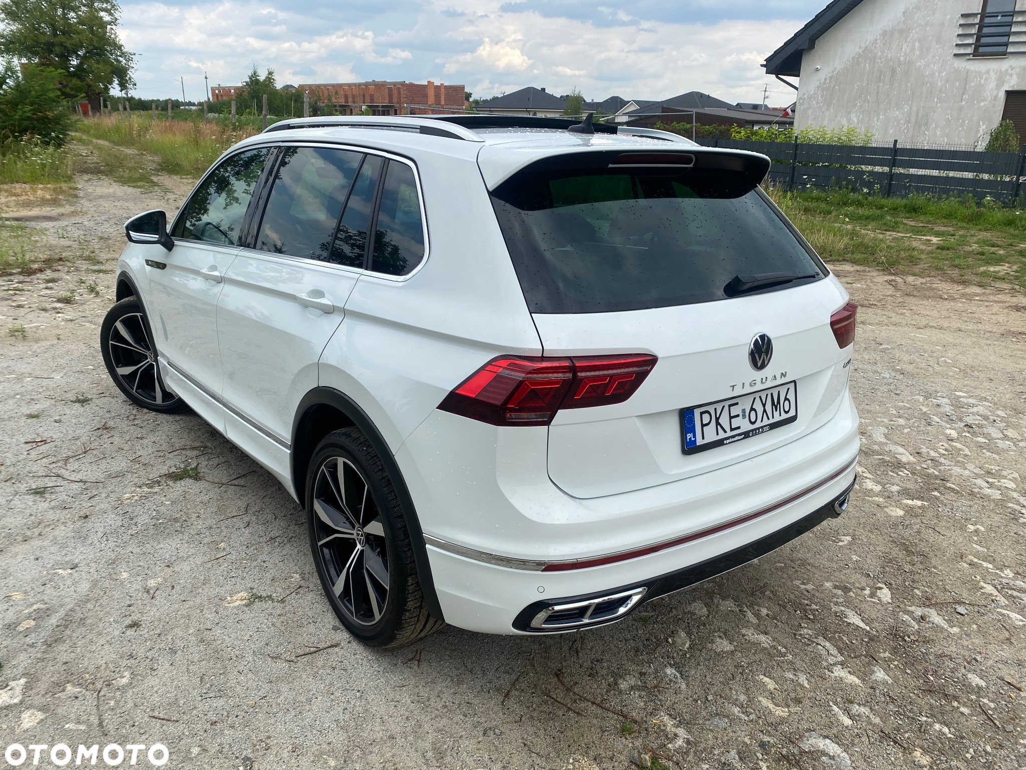 Volkswagen Tiguan 2.0 TDI SCR 4MOTION DSG R-Line - 12