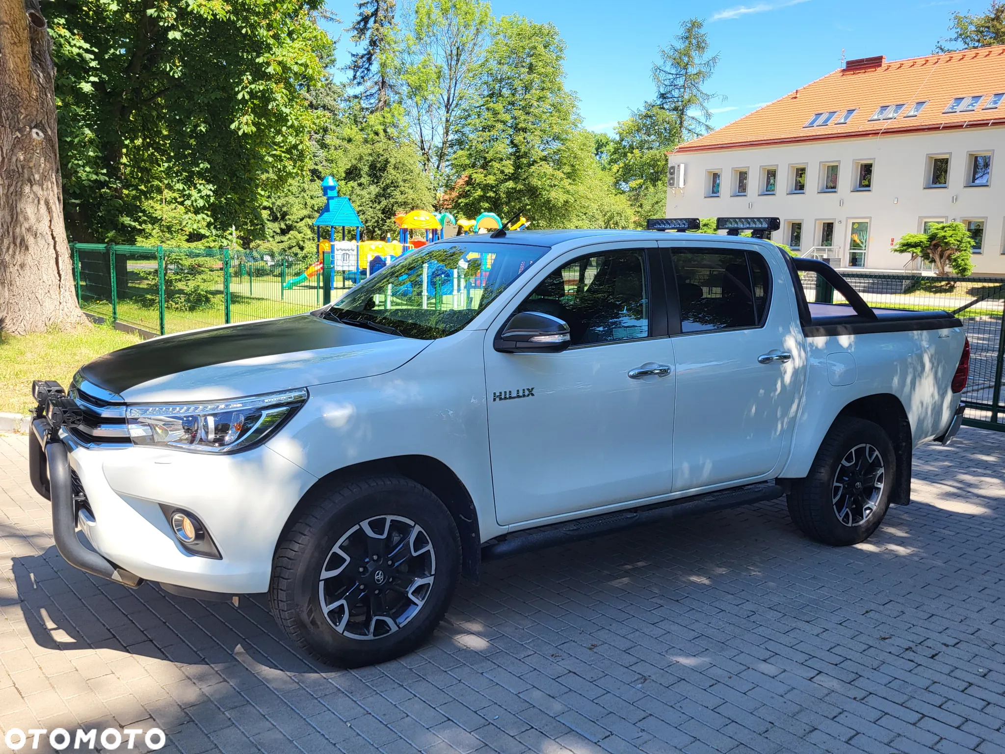 Toyota Hilux 2.4 D-4D Double Cab SR 4x4 - 4