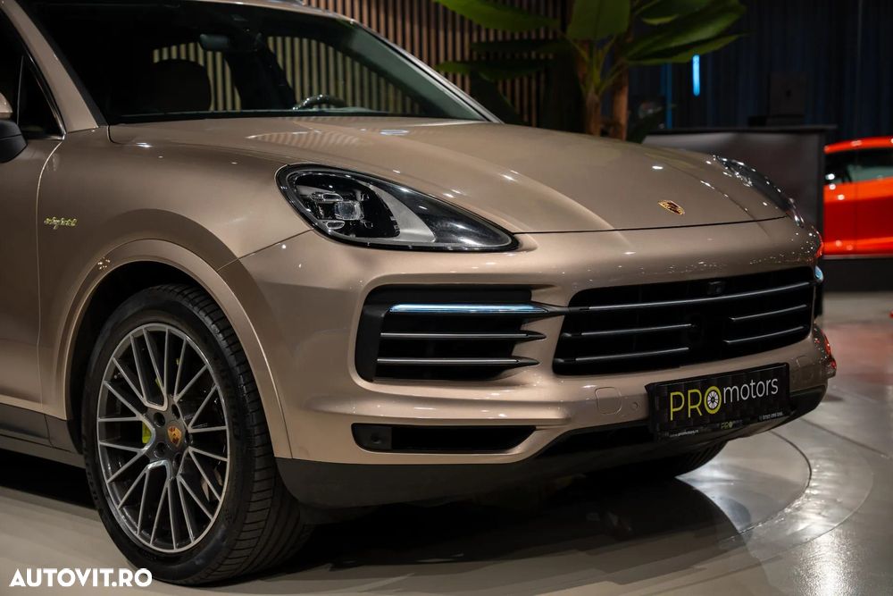 Porsche Cayenne - 13