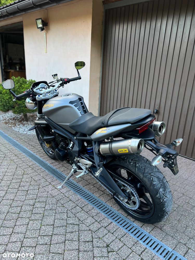 Triumph Street Triple - 23
