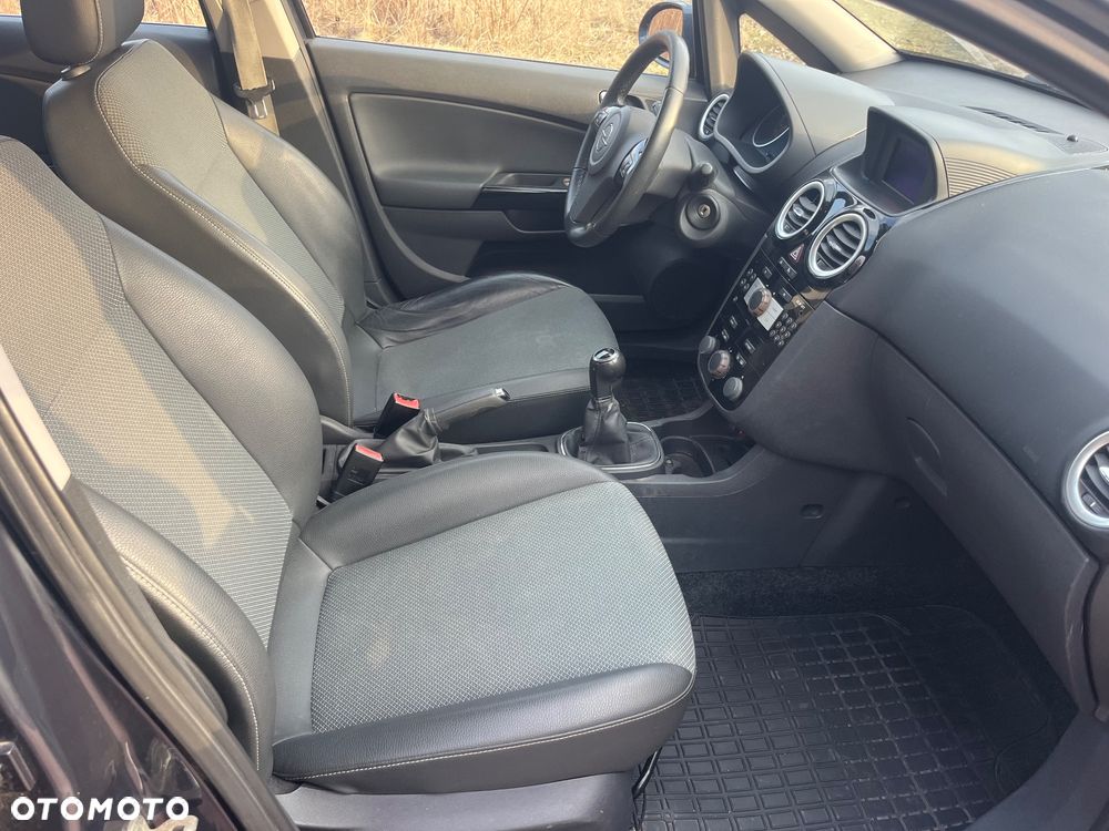 Opel Corsa 1.2 16V Cosmo - 20