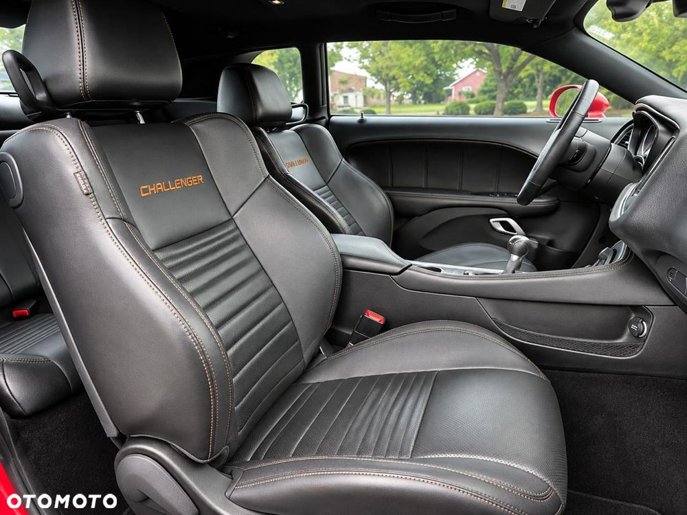 Dodge Challenger 5.7 R/T Shaker - 18