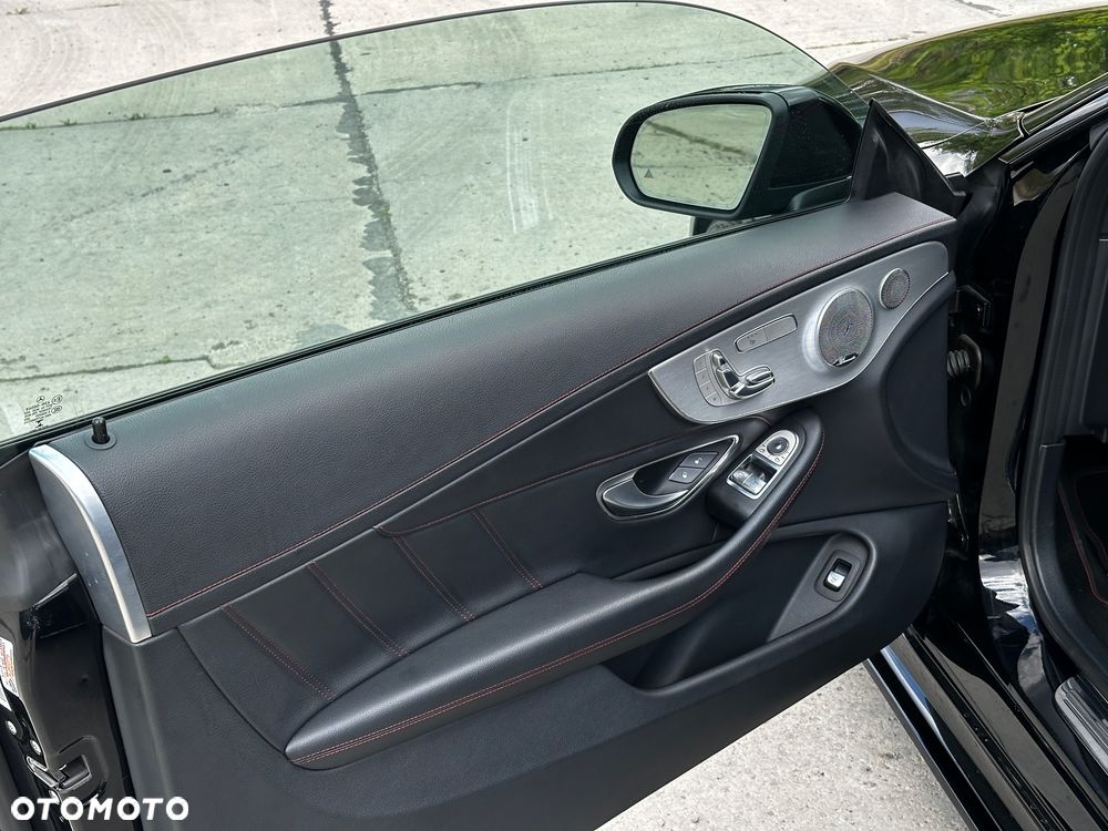 Mercedes-Benz Klasa C AMG 43 4-Matic - 16