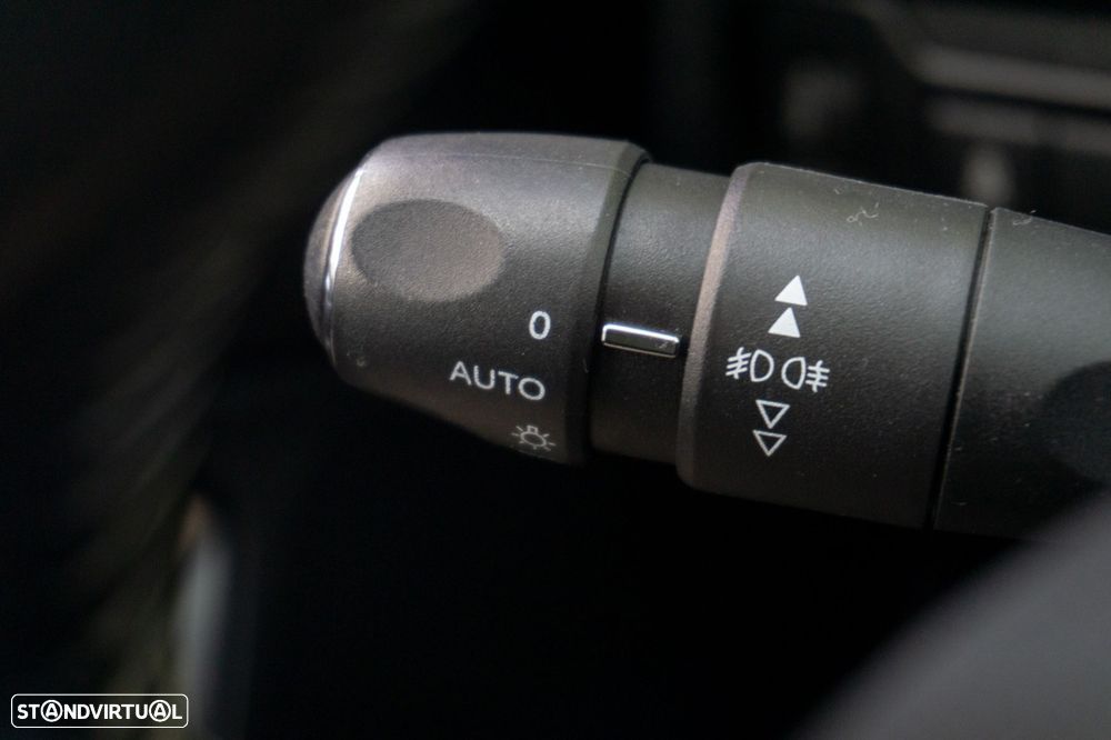 Peugeot 308 1.6 HDi Allure - 18