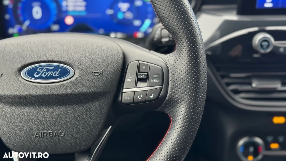 Ford Kuga 2.5 Duratec FHEV 4x4 ST-LINE X - 16
