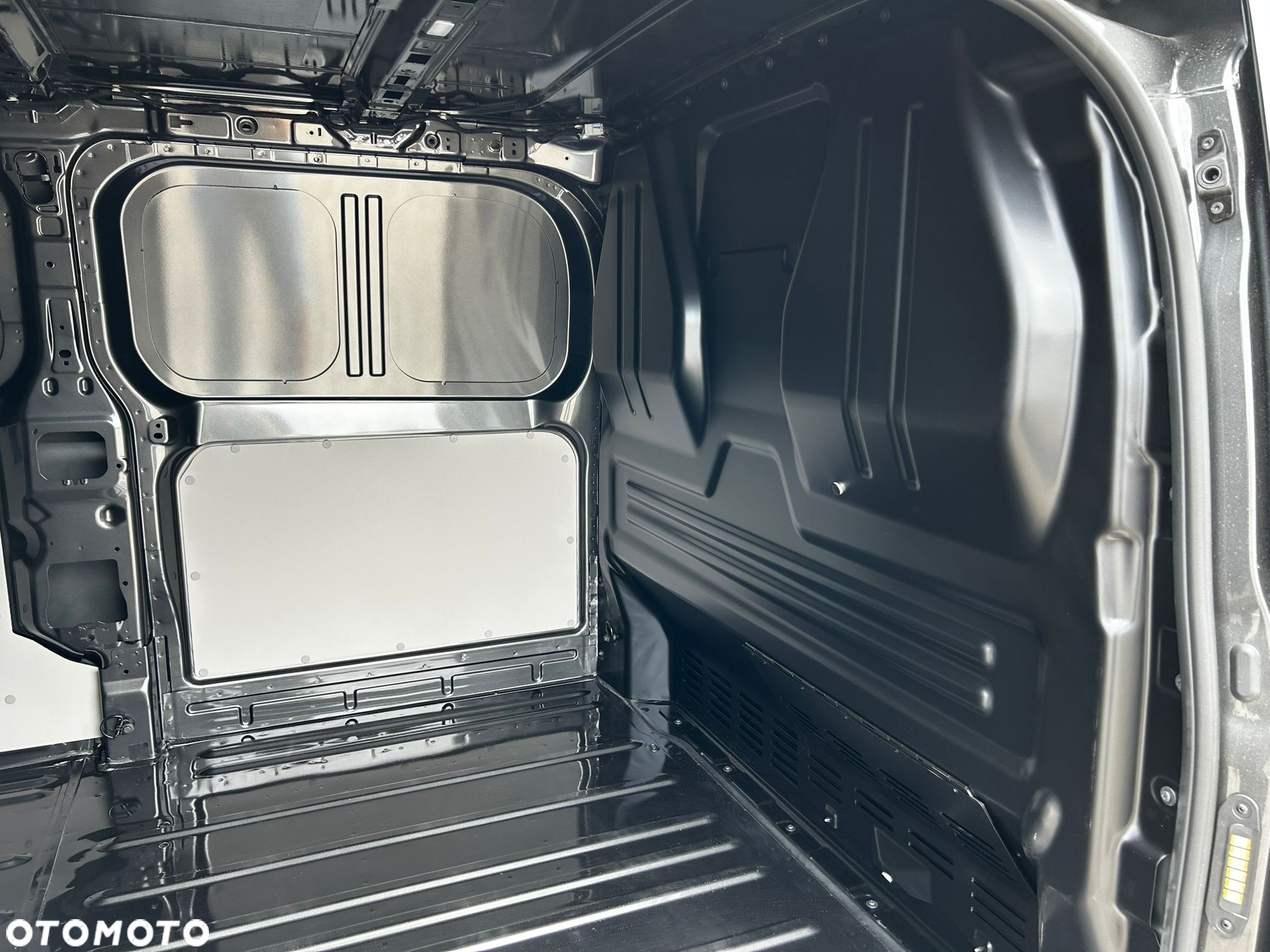 Volkswagen Transporter - 21