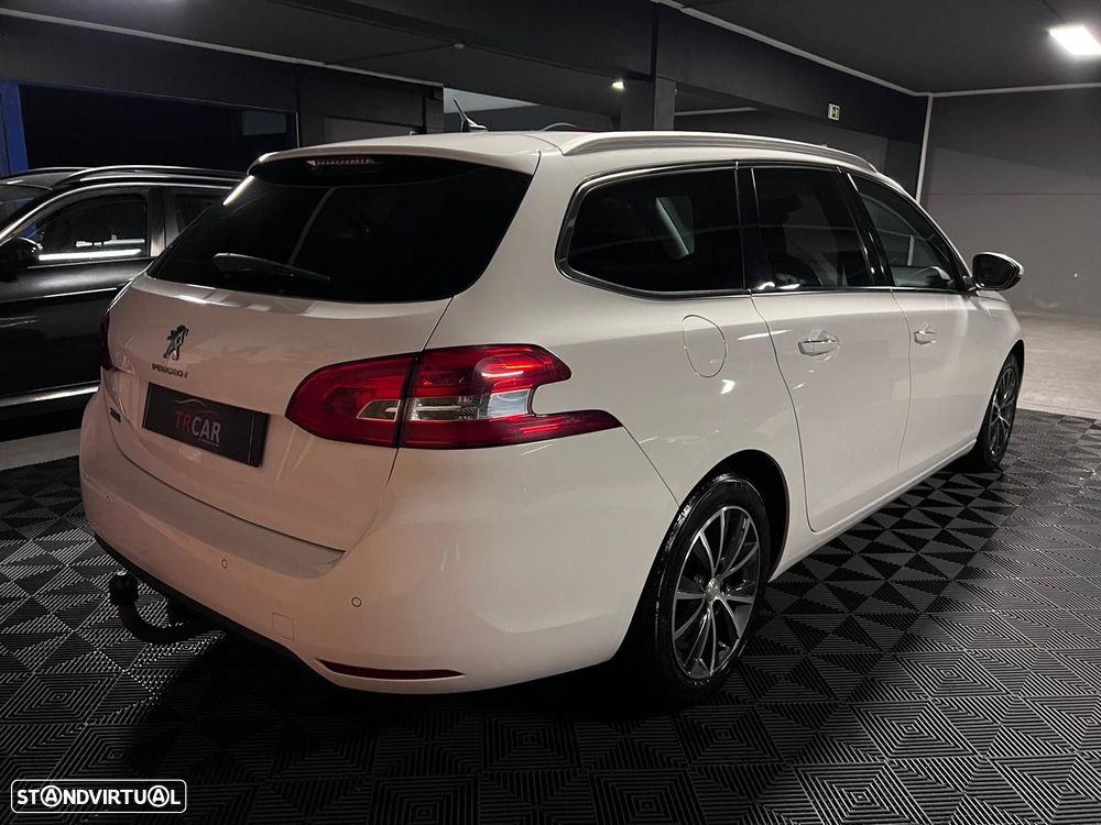 Peugeot 308 SW 1.2 PureTech Allure EAT6 - 6