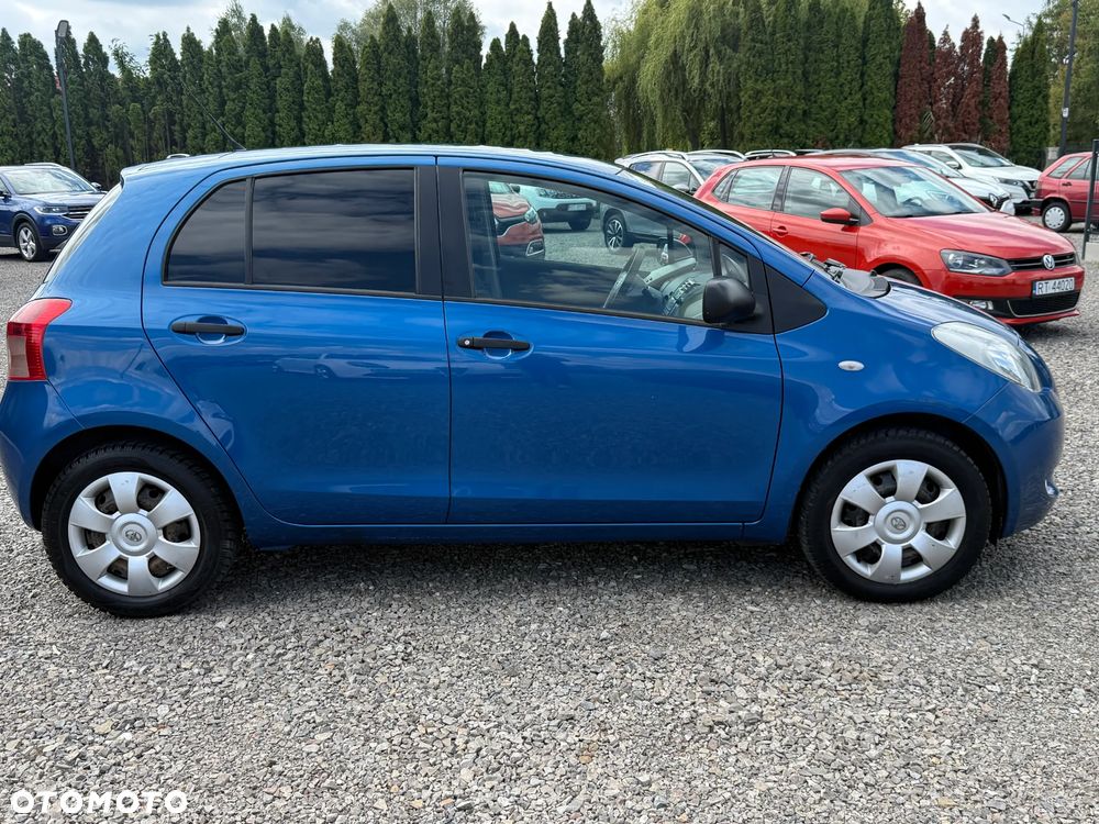 Toyota Yaris 1.3 Luna A/C - 14