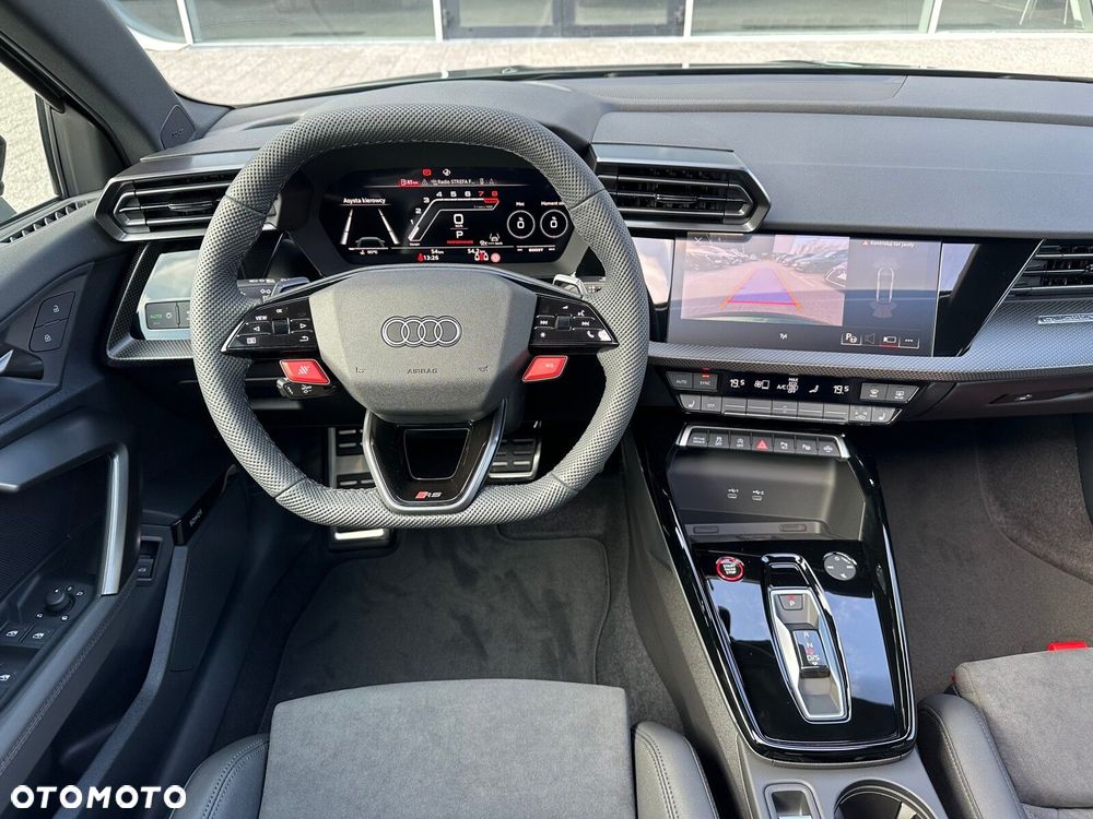 Audi RS3 Limousine - 17