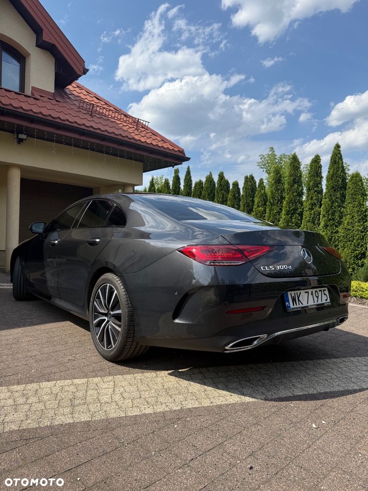 Mercedes-Benz CLS - 4