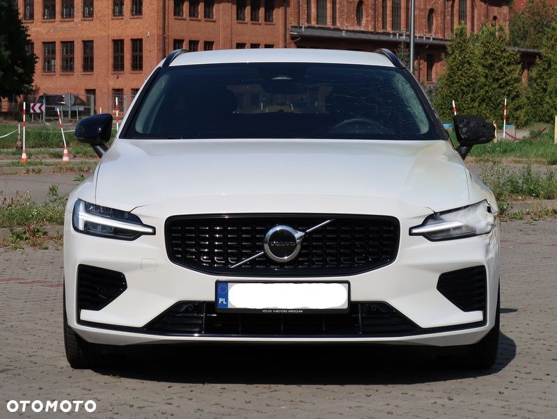 Volvo V60 T6 AWD Plug-In Hybrid Plus Dark - 5