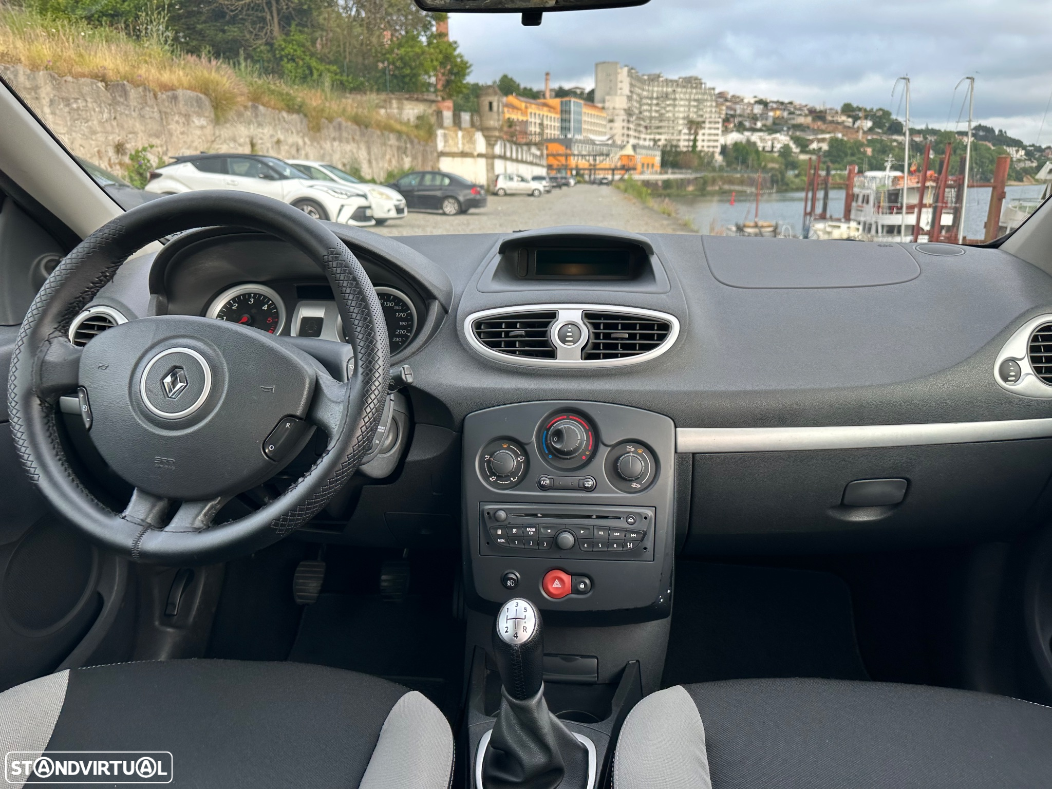 Renault Clio 1.5 dCi 90 FAP Dynamique - 28