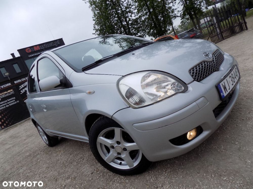 Toyota Yaris - 16