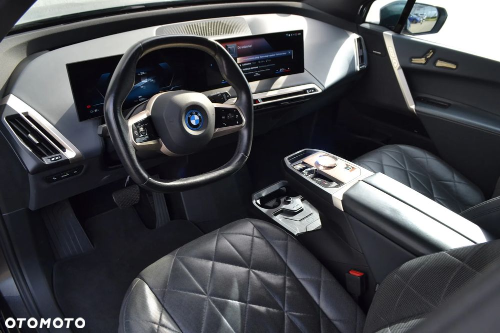 BMW iX xDrive40 - 8