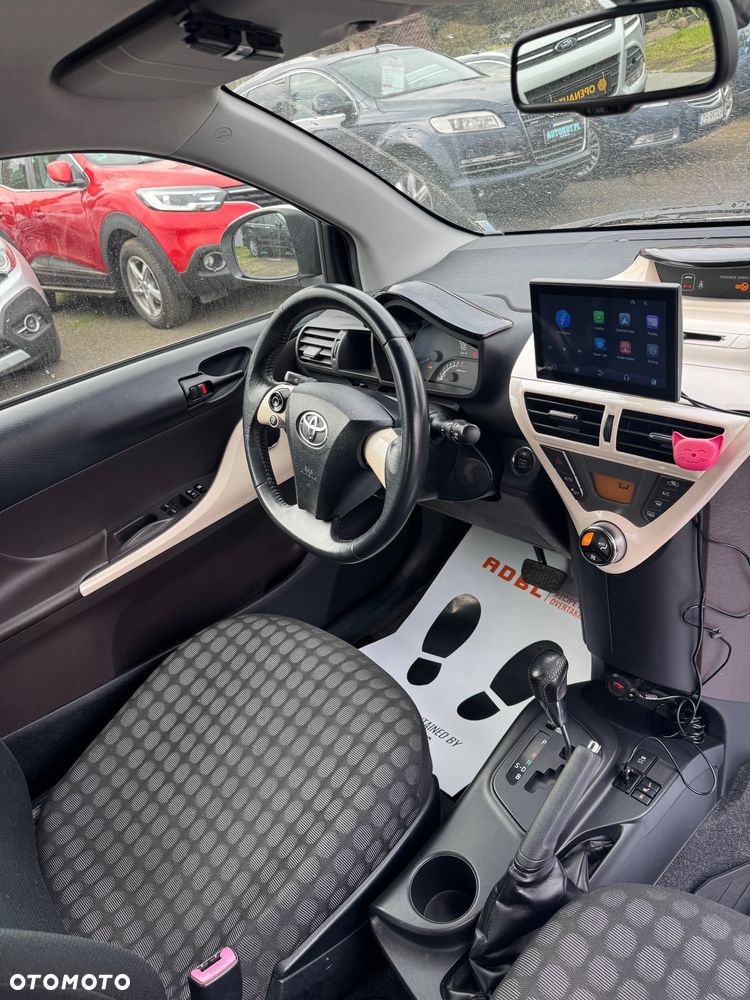 Toyota iQ 1.0 Multidrive + - 19