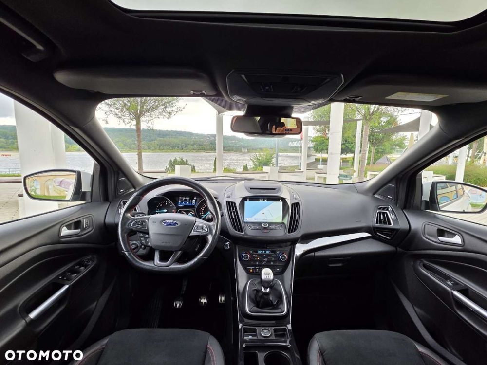 Ford Kuga - 4