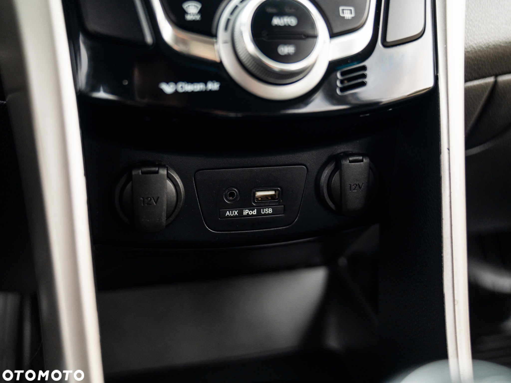 Hyundai i30 1.6 CRDi BlueDrive Premium - 34