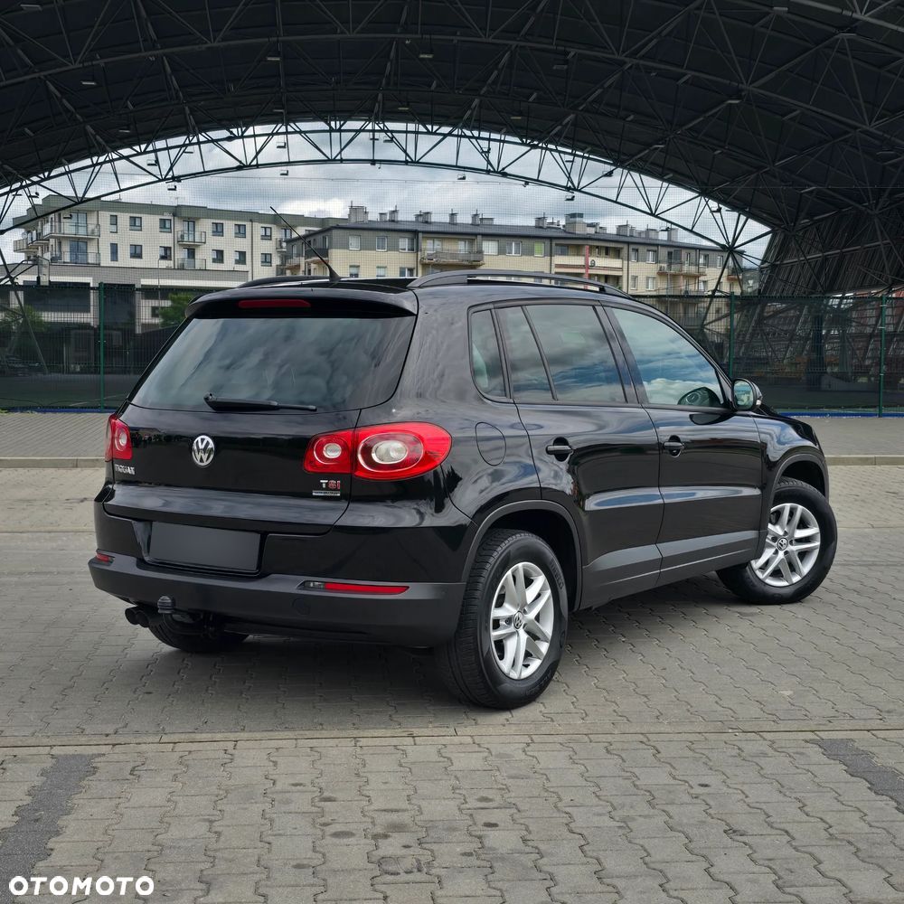 Volkswagen Tiguan - 11
