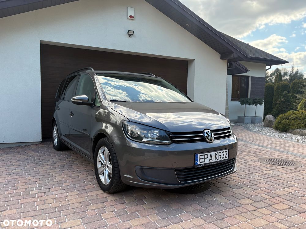 Volkswagen Touran - 1